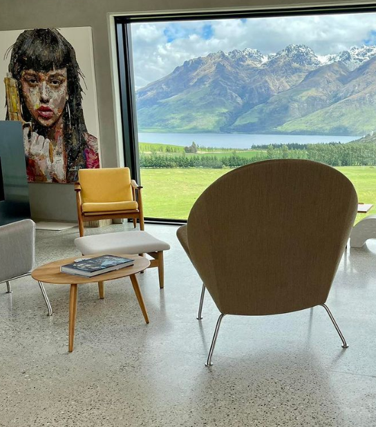 Moderate stone exposure polished floor matt finish
