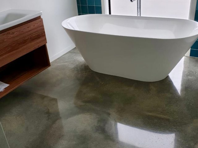 Concrete vs. Tiles: Why Polished Concrete Wins in Every Room (Even the Bathroom!)