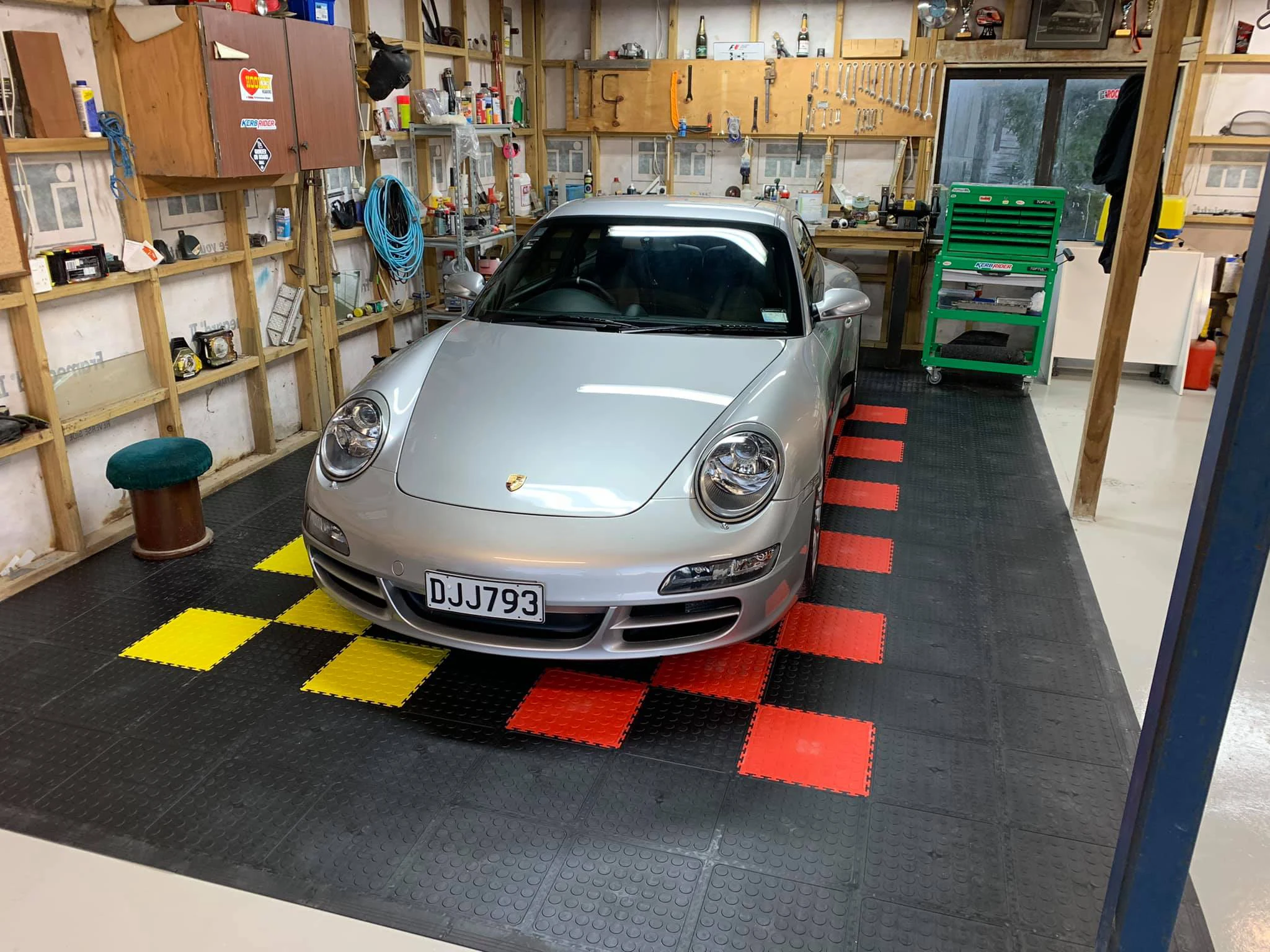 rubber mat Tauranga in garage floor